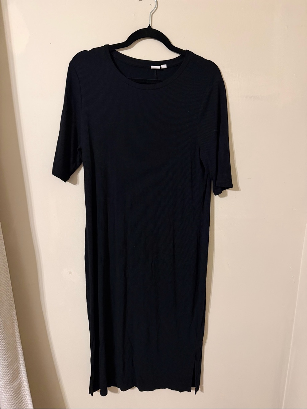GAP Black Short-Sleeve Midi T-Shirt Dress